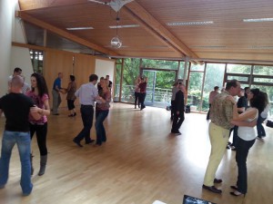 Discofox Tanzkurs für Anfänger und Wiedereinsteiger Discofox Tanzkurs für Anfänger und Wiedereinsteiger